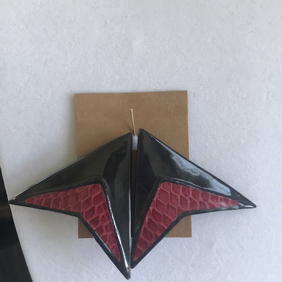 Vintage 80s/90s Hand Crafted Ceramic Bolo Tie and Earrings Set - Picture 6 of 9